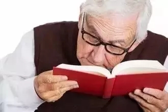老人半數(shù)眼病都是因為它！家有老人的都該看看